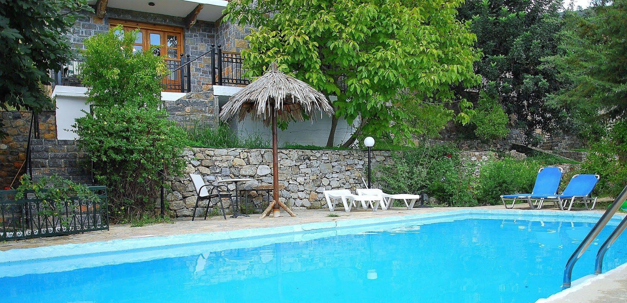 Giannikakis Villas 伊斯特隆 外观 照片